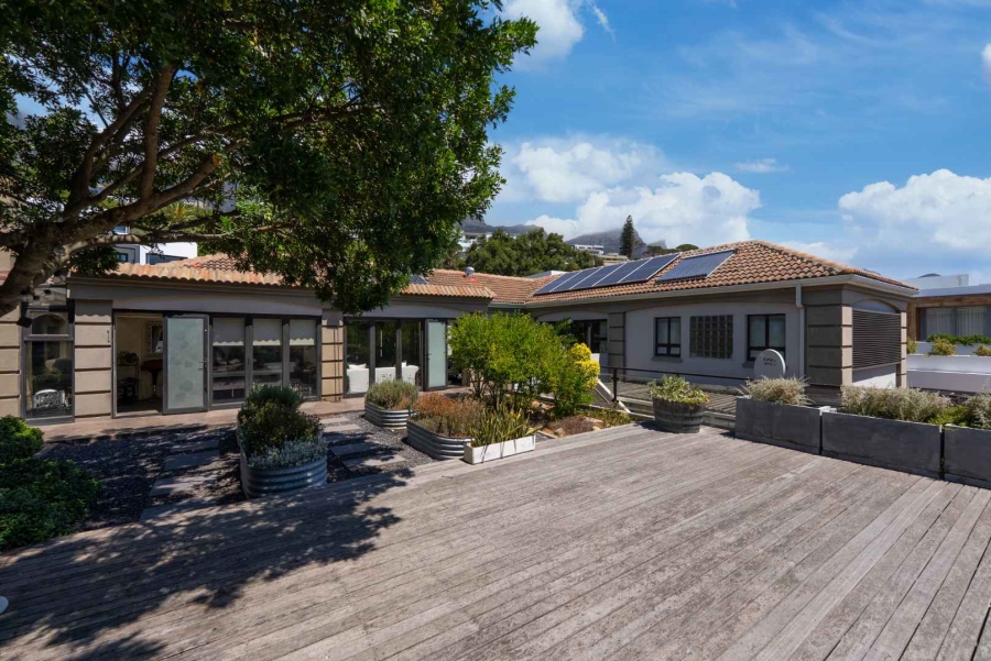 4 Bedroom Property for Sale in Camps Bay Western Cape